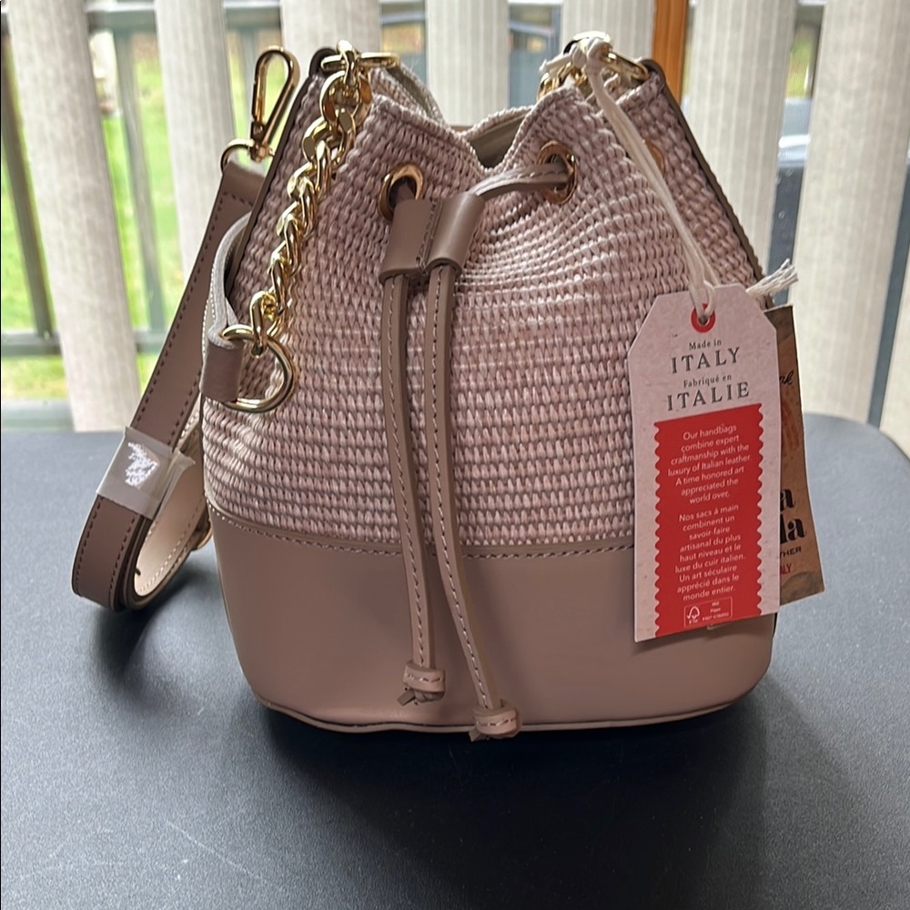 Anna Paola Made In Italy Elegant Genuine Leather Bucket Bag with Gold Chain